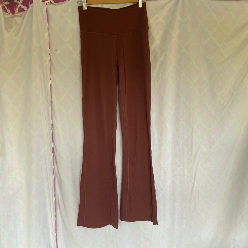 Lululemon groove high rise pants size 6